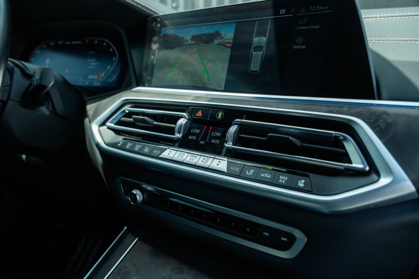 BMW X5 M50i en location à Dubaï